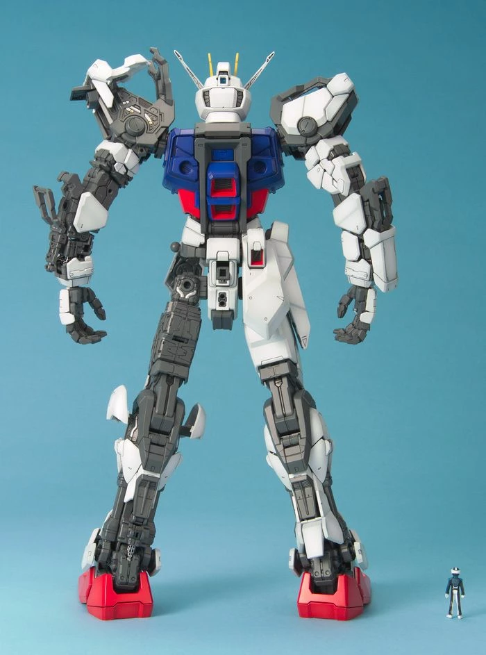 Bandai Gundam 1/60 PG Gundam SEED GAT-X105 Strike Gundam Model Kit 4 Bandai Gundam 1/60 PG Gundam SEED GAT-X105 Strike Gundam Model Kit - Image 4