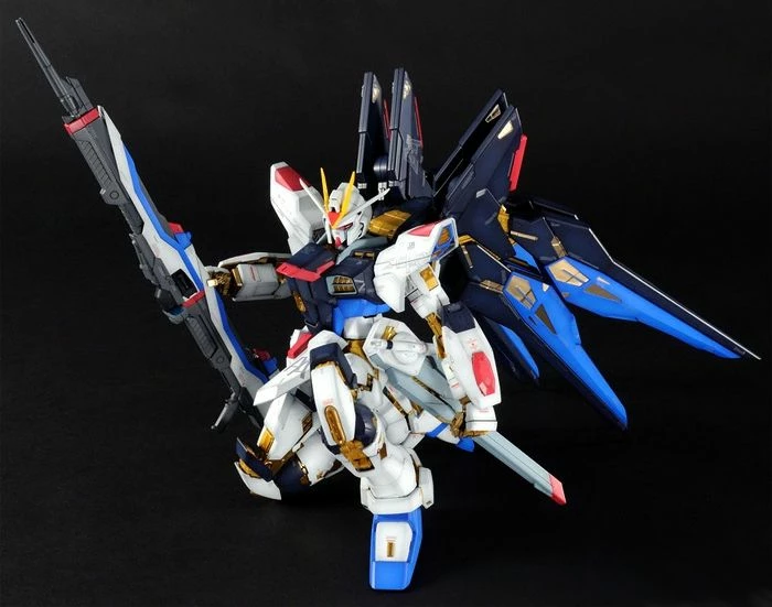 Bandai Gundam 1/60 PG ZGMF-X20A Strike Freedom Seed Destiny Model Kit 5 Bandai Gundam 1/60 PG ZGMF-X20A Strike Freedom Seed Destiny Model Kit - Image 5