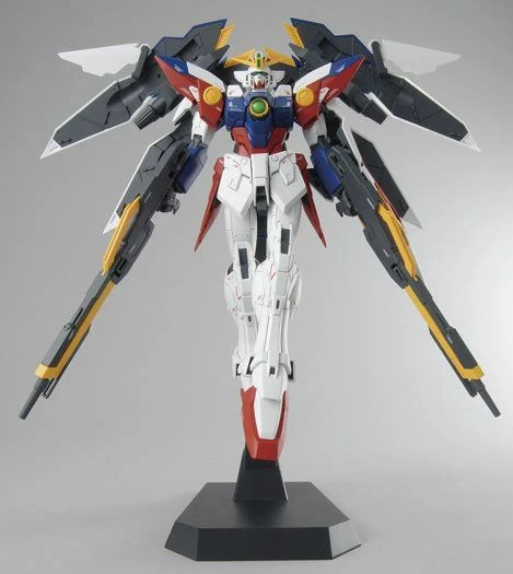 Bandai Gundam 1/100 MG XXXG-00W0 Wing Gundam Proto Zero EW Model Kit 4 Bandai Gundam 1/100 MG XXXG-00W0 Wing Gundam Proto Zero EW Model Kit - Image 4