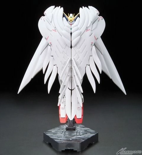Bandai Gundam 1/144 RG #17 Wing Endless Waltz XXXG-00W0 Wing Gundam Zero EW (Wing Zero Custom) Model Kit 4 Bandai Gundam 1/144 RG #17 Wing Endless Waltz XXXG-00W0 Wing Gundam Zero EW (Wing Zero Custom) Model Kit - Image 4
