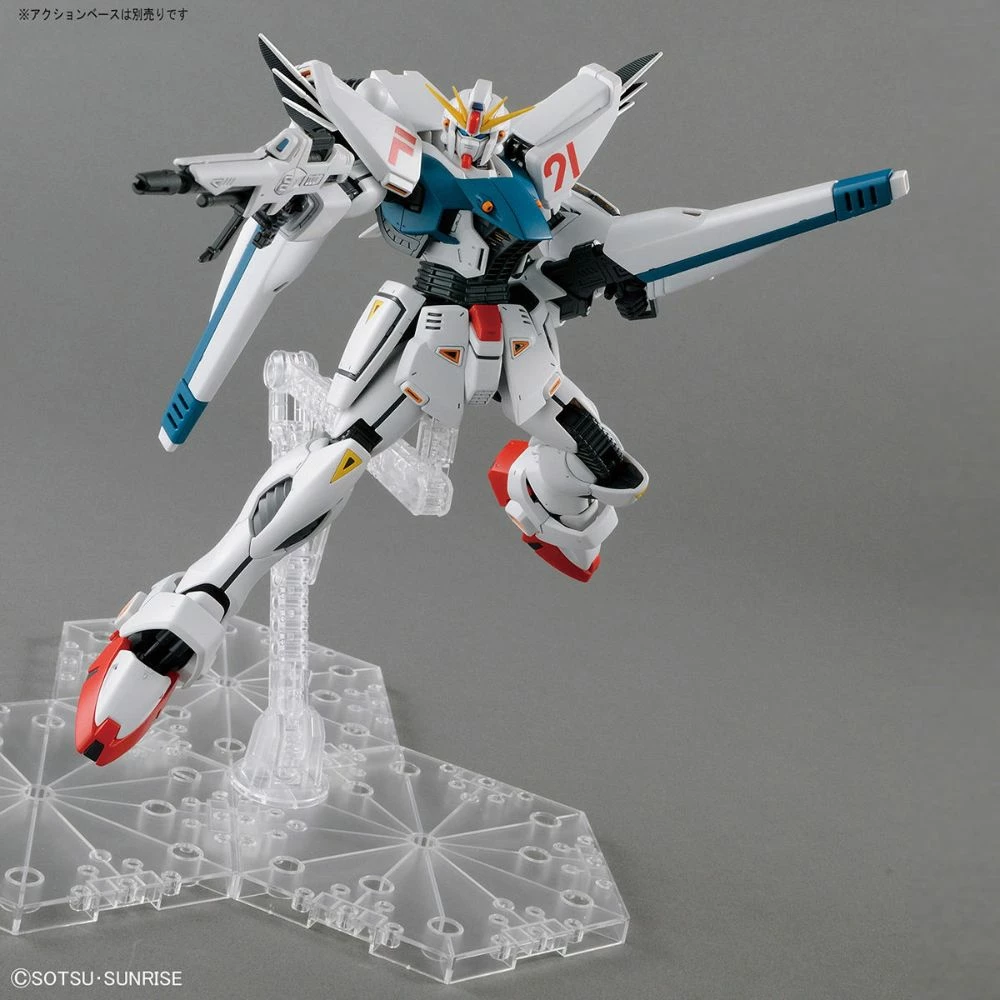 Bandai Gundam 1/100 MG F-91 Gundam F91 2.0 Model Kit 4 Bandai Gundam 1/100 MG F-91 Gundam F91 2.0 Model Kit - Image 4