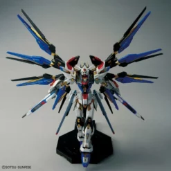 Bandai Gundam 1/100 MGEX Seed Destiny ZGMF-X20A Strike Freedom Gundam Model Kit -Bandai Sales 4573102633682c